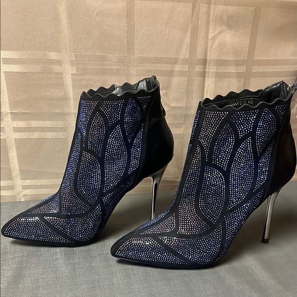 Stunning Black Blue Rhinestone Ankle Boots Zipper back stiletto Heel Eur 40 - Picture 2 of 8